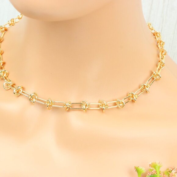 "Minimalist & Elegant Necklace Chain – Perfect for Women & Girls | UNVRC1633 - Picture 10 of 10